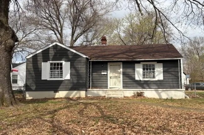 Building Photo - 2751 Henley Dr