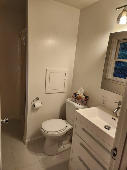 Bathroom with shower - 228 Newburyport Tpke