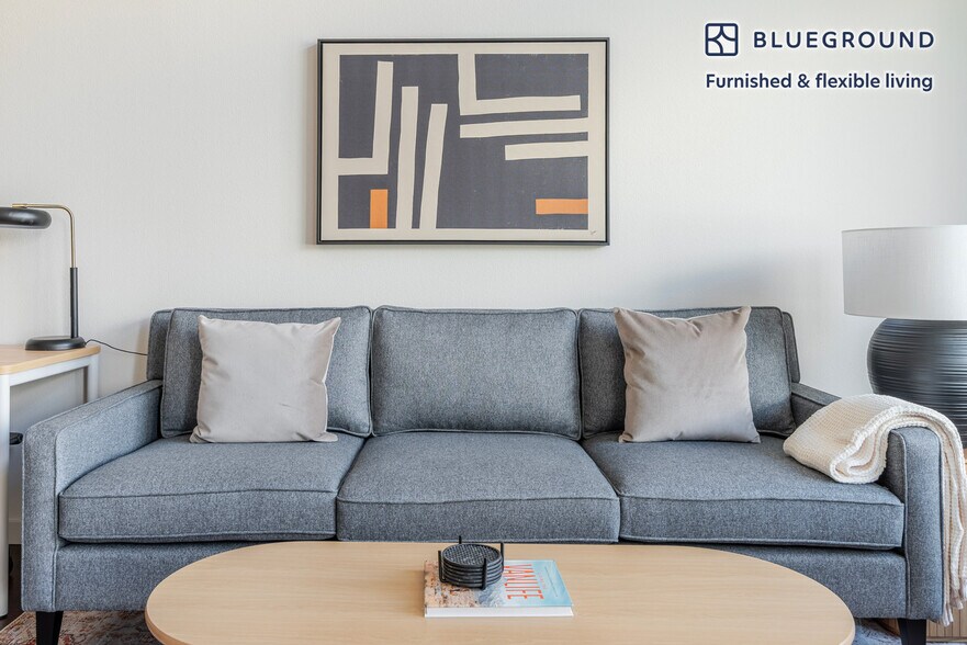 Building Photo - 650 E Capitol Ave