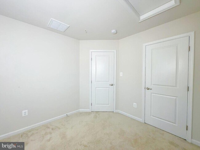 Building Photo - 72 Caswell Dr