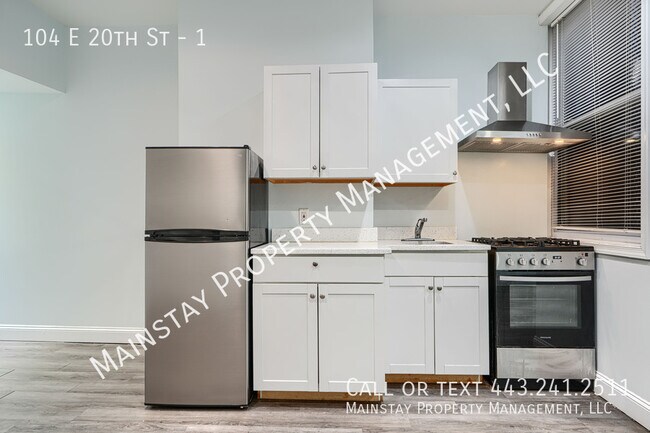 Building Photo - 104 E 20th St