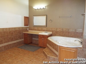 Building Photo - 414 Shannon Ridge Dr