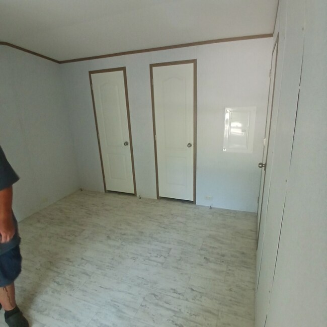 Building Photo - 259 Ceceile St