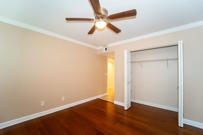 Building Photo - 2BR/2BA Condo in the Desirable Conquistador