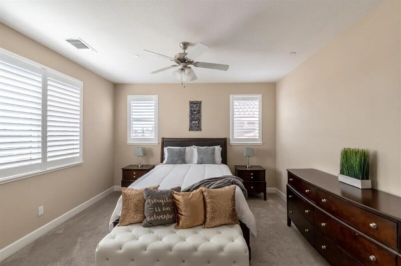 Building Photo - 1392 Violet Way