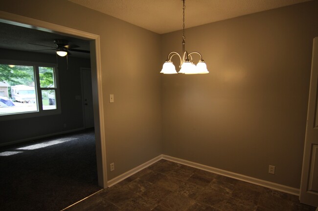 Building Photo - 3 Bedroom Pet Friendly Home For Rent Near ...