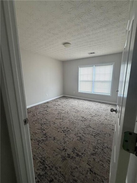 Building Photo - 6106 Allpoint Way