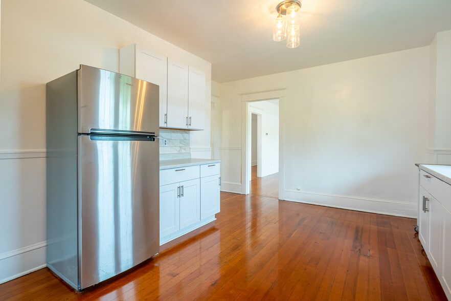 Kitchen - 2346 SE Ankeny St