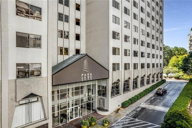 Building Photo - 2479 Peachtree Rd NE