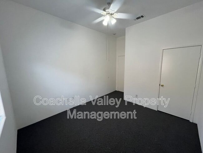 Building Photo - 53750 Avenida Alvarado