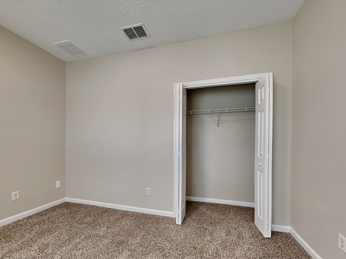 Building Photo - 10136 Lancashire Dr