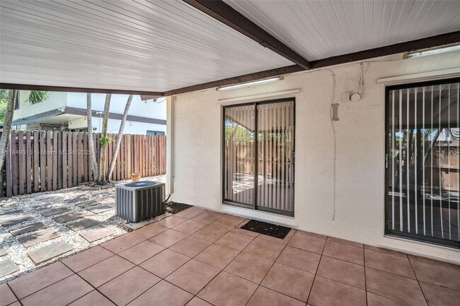 Building Photo - 6611 SW 127th Ct