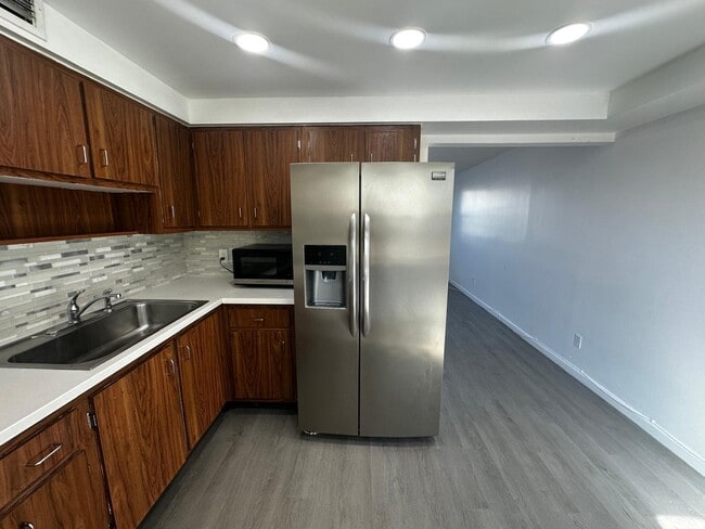 Building Photo - 23 SE 12th St