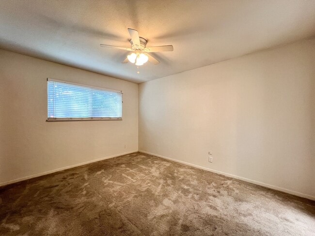 Building Photo - Single-Level Bel Aire Home with Spacious Layout