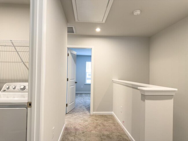 Building Photo - 173 Randwick Ln