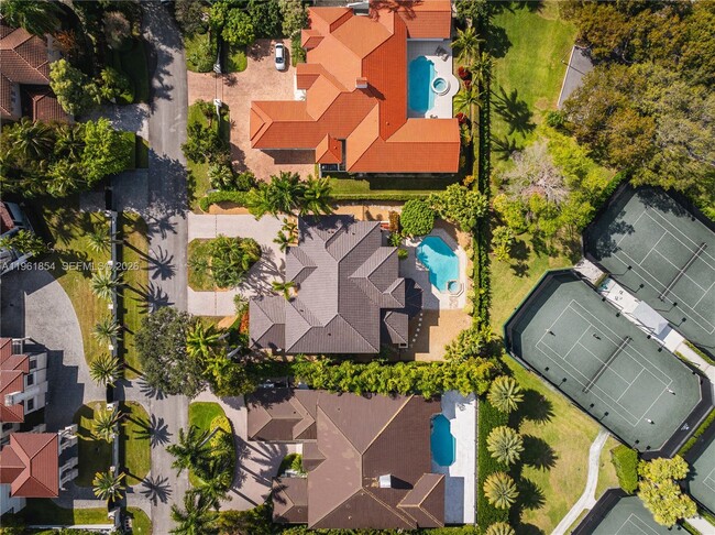 Building Photo - 129 Gavilan Ave