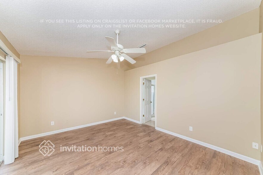Building Photo - 4635 Sanibel Way