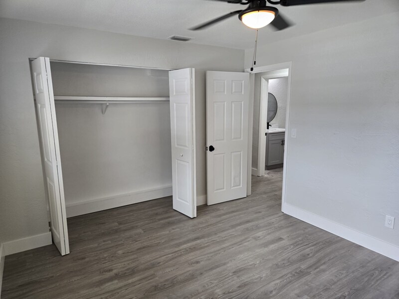 Building Photo - 266 Diamond St