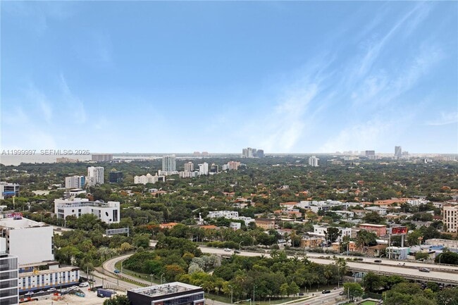 Building Photo - 185 SW 7th St