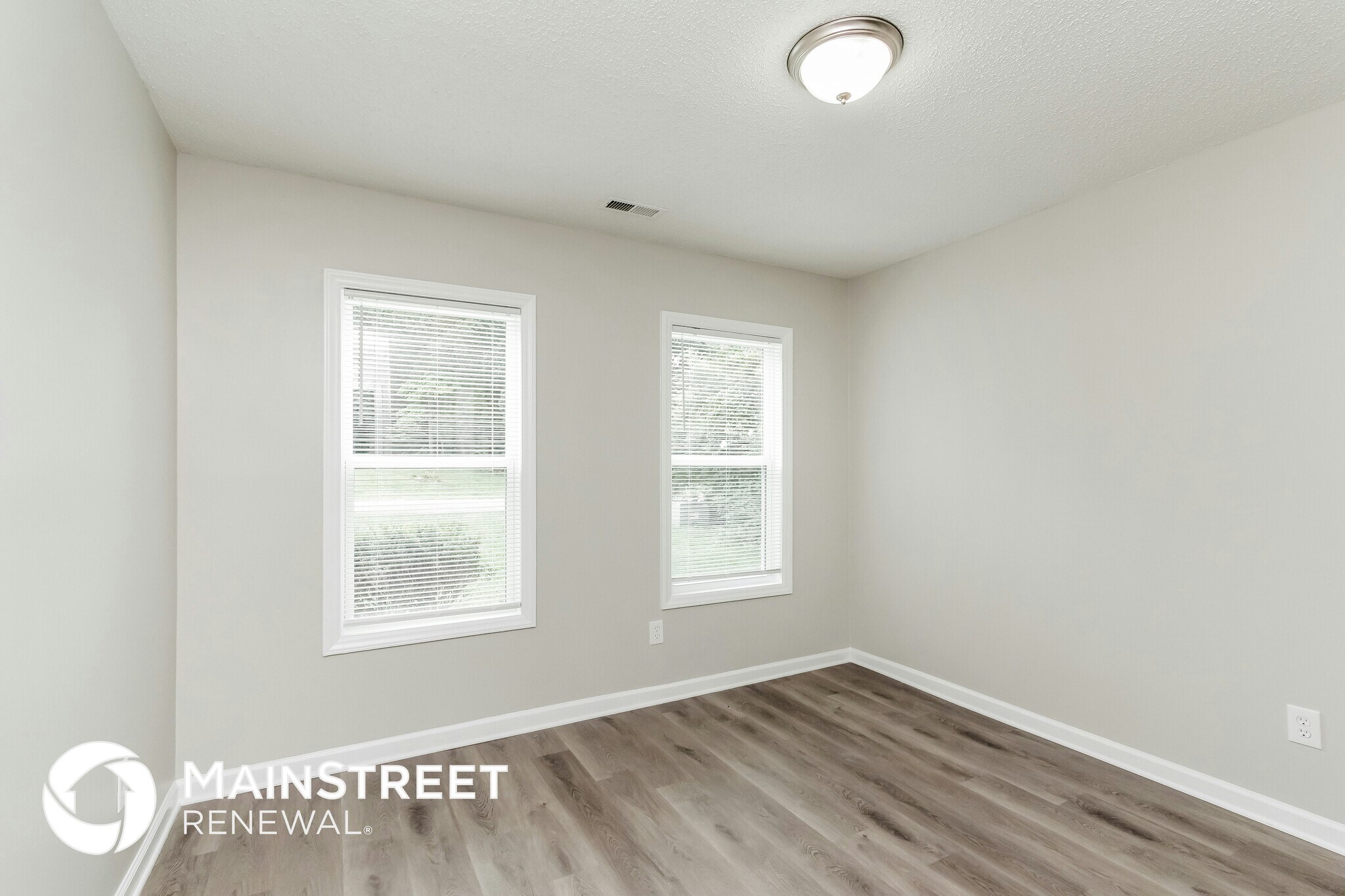 Building Photo - 10141 Crayton Dr