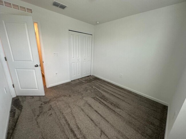 Building Photo - 989 Harold Pass