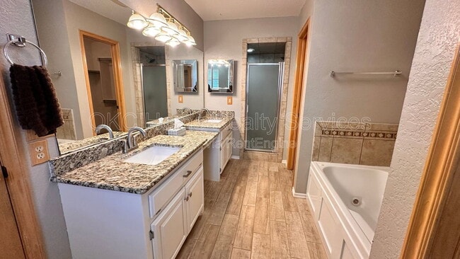 Building Photo - 17316 Valley Crst