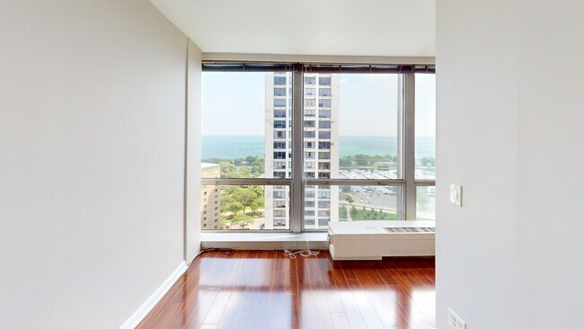 Building Photo - 330 W Diversey Pkwy