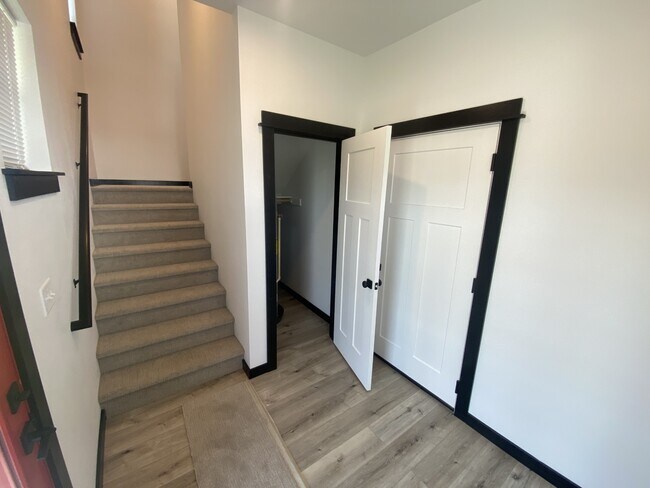 Building Photo - 2979 Fen Way