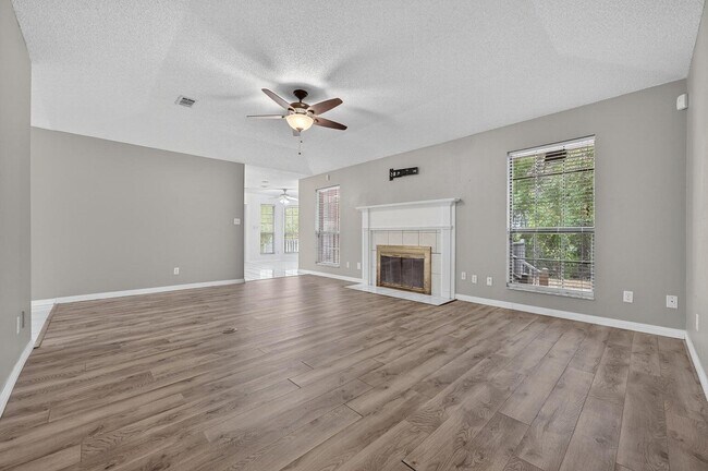 Building Photo - 3 Neptune Dr