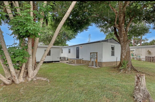 Building Photo - 37 Paul Rene Dr