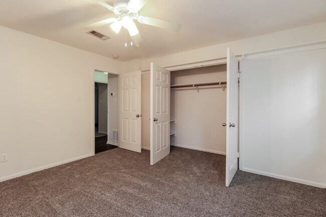 Building Photo - 109 W Rainbow Ridge Cir