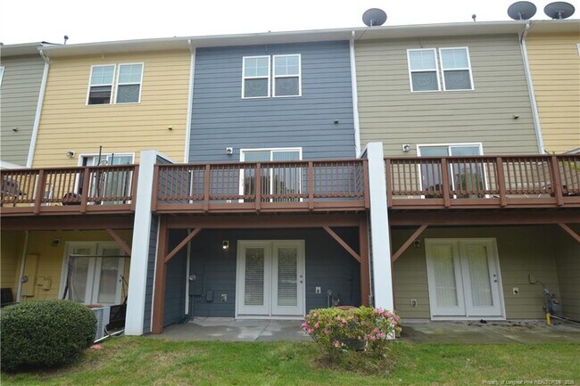 Building Photo - 327 Dove Cottage Ln