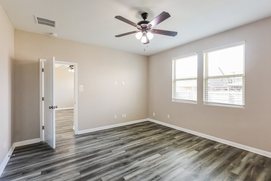 Building Photo - 9850 Red Iron Creek