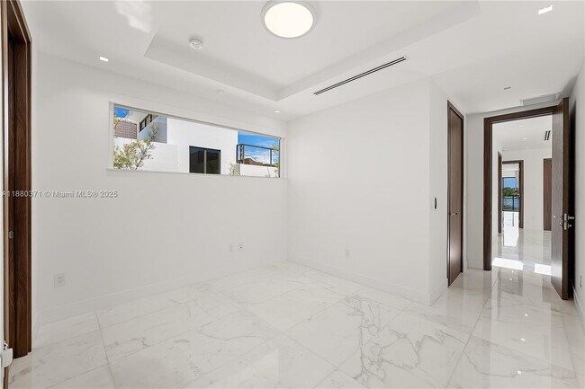 Building Photo - 1311 Stillwater Dr