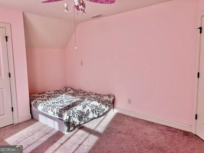 Building Photo - 303 Evesham Ave