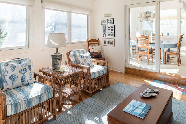 Building Photo - 281 Beach Ave