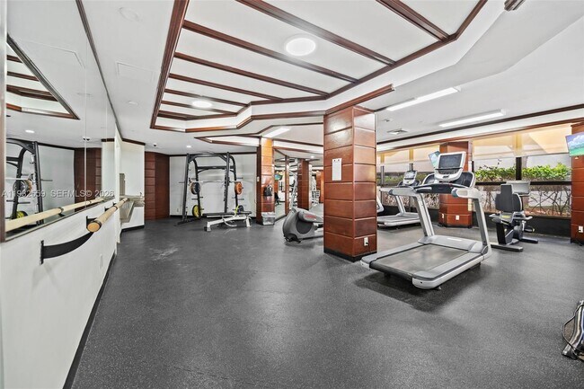 Building Photo - 18151 NE 31st Ct