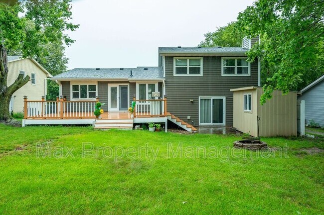 Building Photo - 9408 Horton Ave