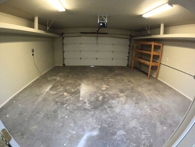 Building Photo - 2210 Dakota Dr