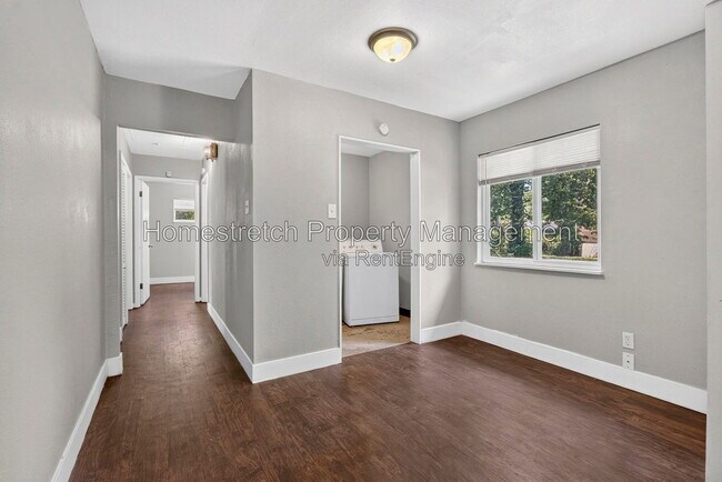 Building Photo - 11948 Bridgevale Ave