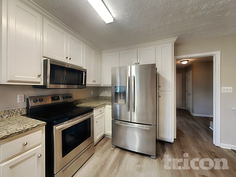 Building Photo - 514 Trinity Tr