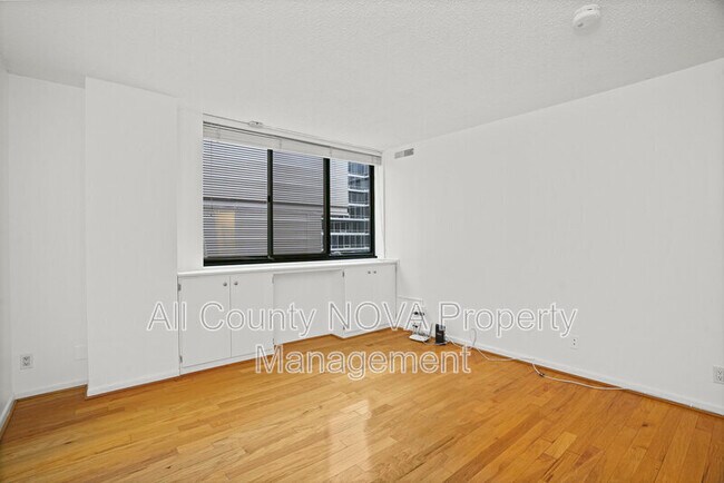 Building Photo - 1140 23rd St NW