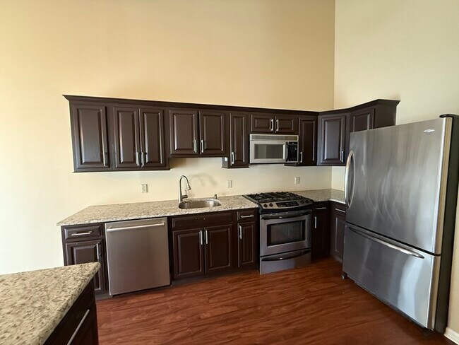 Building Photo - 709 Eagles Chase Dr