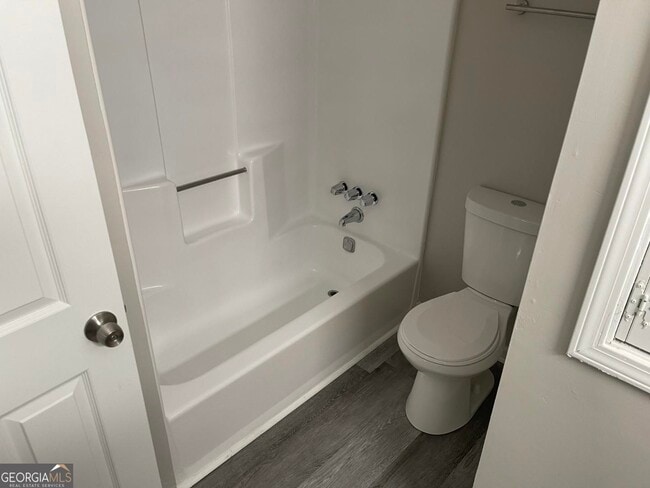 Building Photo - 859 Park Pl NE