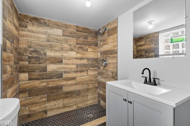 Building Photo - 13320 Jane Ave