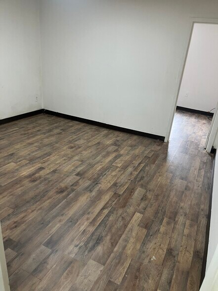 Building Photo - 2611 Brownsville Rd