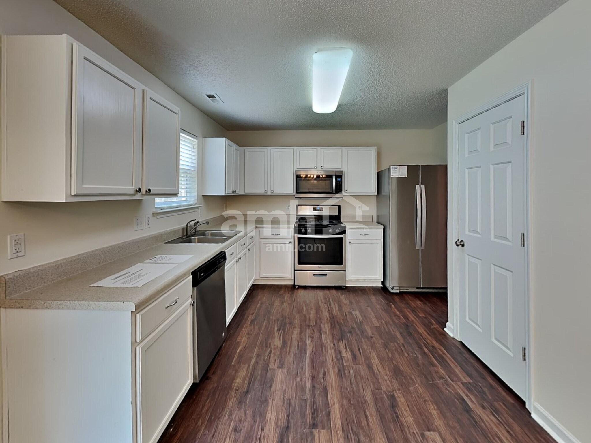 Building Photo - 4104 Hunters Trail Dr