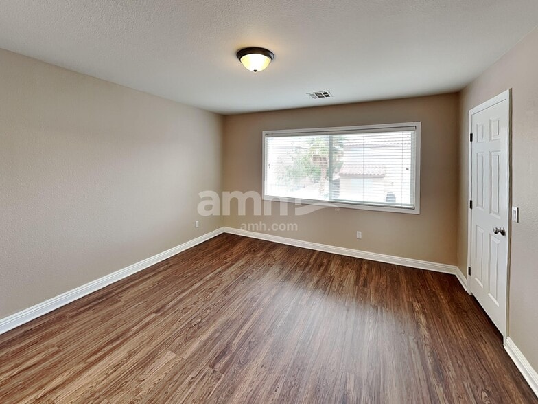 Building Photo - 9740 Powell Plateau Ct