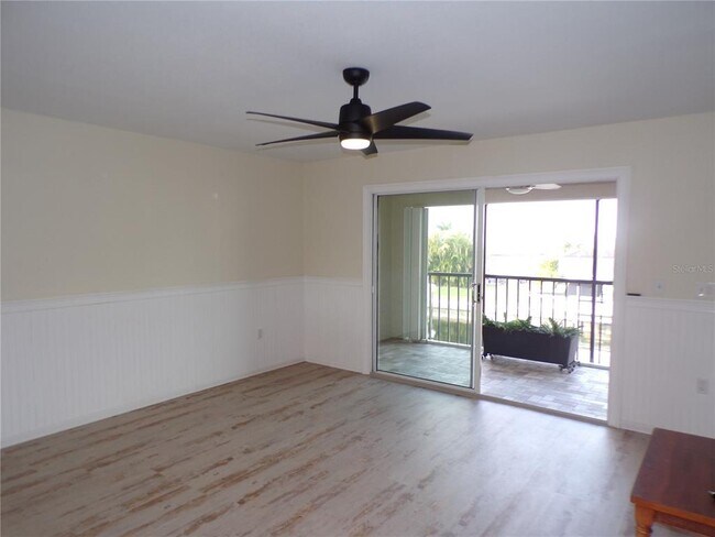 Building Photo - 1335 Mineo Dr