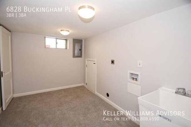 Building Photo - 6828 Buckingham Pl